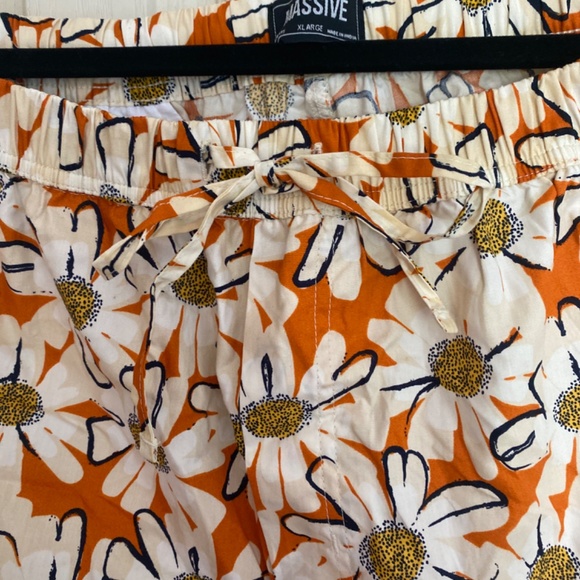 NWT XL Men swim trunks Massive - Picture 4 of 5